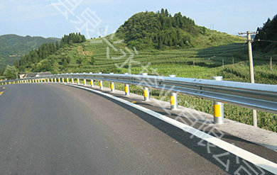 高速公路波形護(hù)欄板