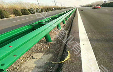 高速公路波形護(hù)欄板